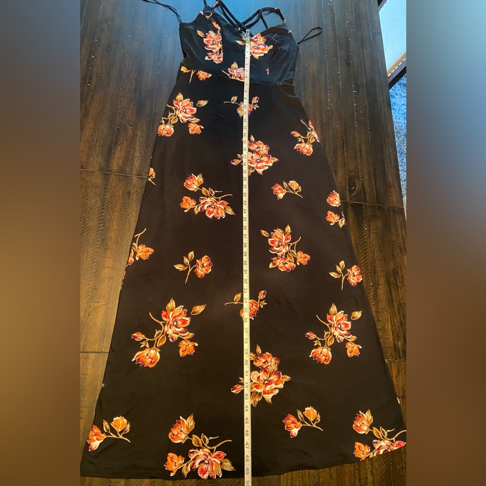 Black Dress with Floral Print, size M. Nine Britton brand. - Picture 10 of 15